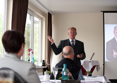 Wirtschaftsförderung Usingen: Der PR Berater Dirk Rabis; Foto: Susanne-Stahl-SST7583